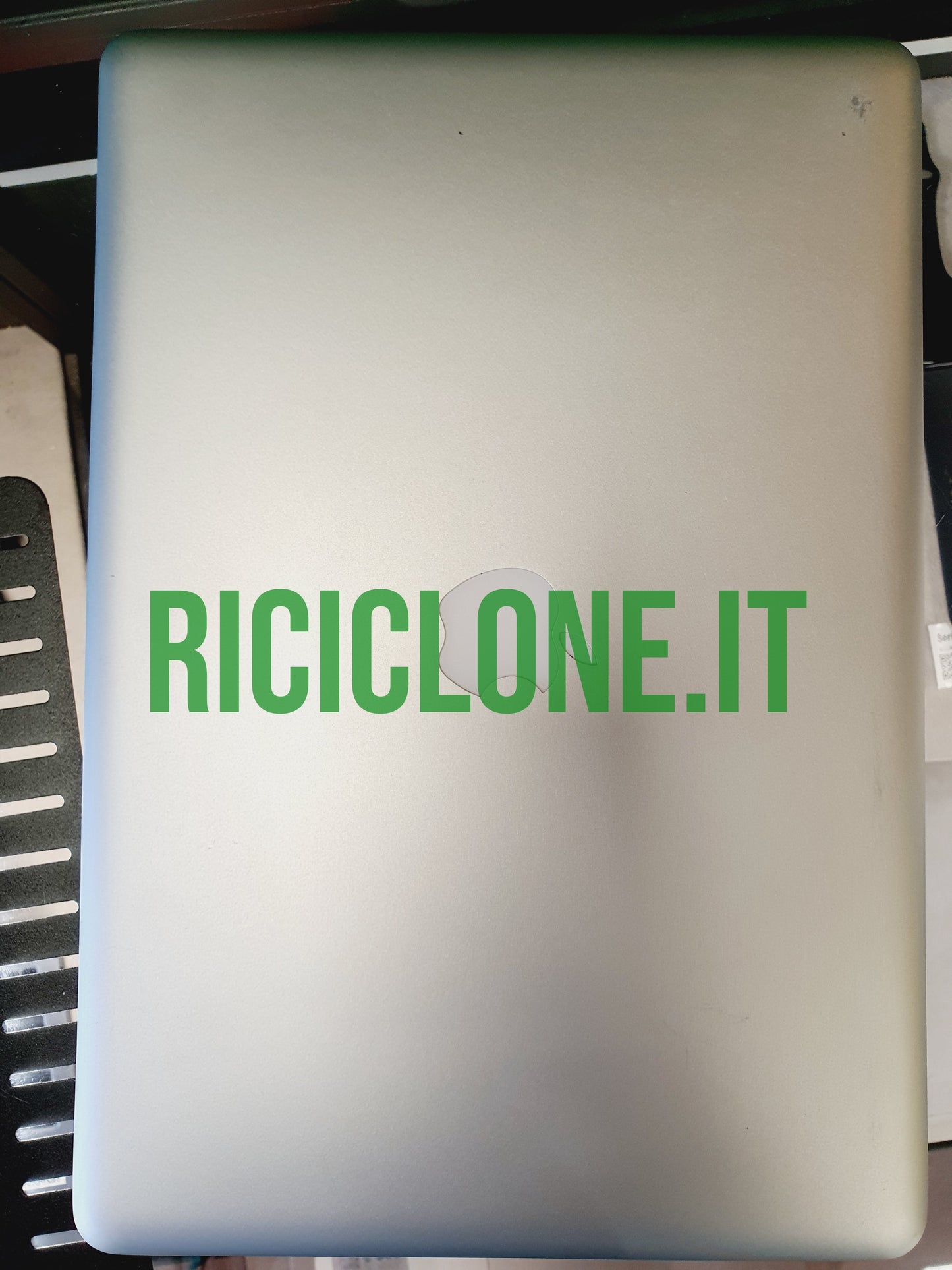 Apple MacBook Pro 15" - 8 gb RAM - 525 gb 2009