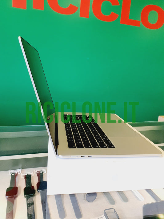 Apple MacBook Air 15" M2 - Ram 8 GB - SSD 256 GB - 2023