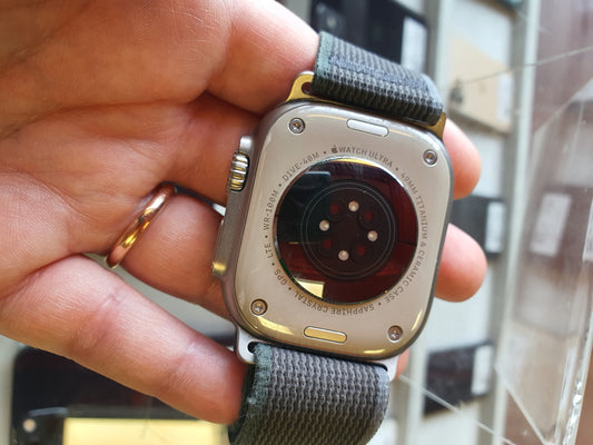 Apple Watch Ultra 2 - cellular - 49mm - titanio