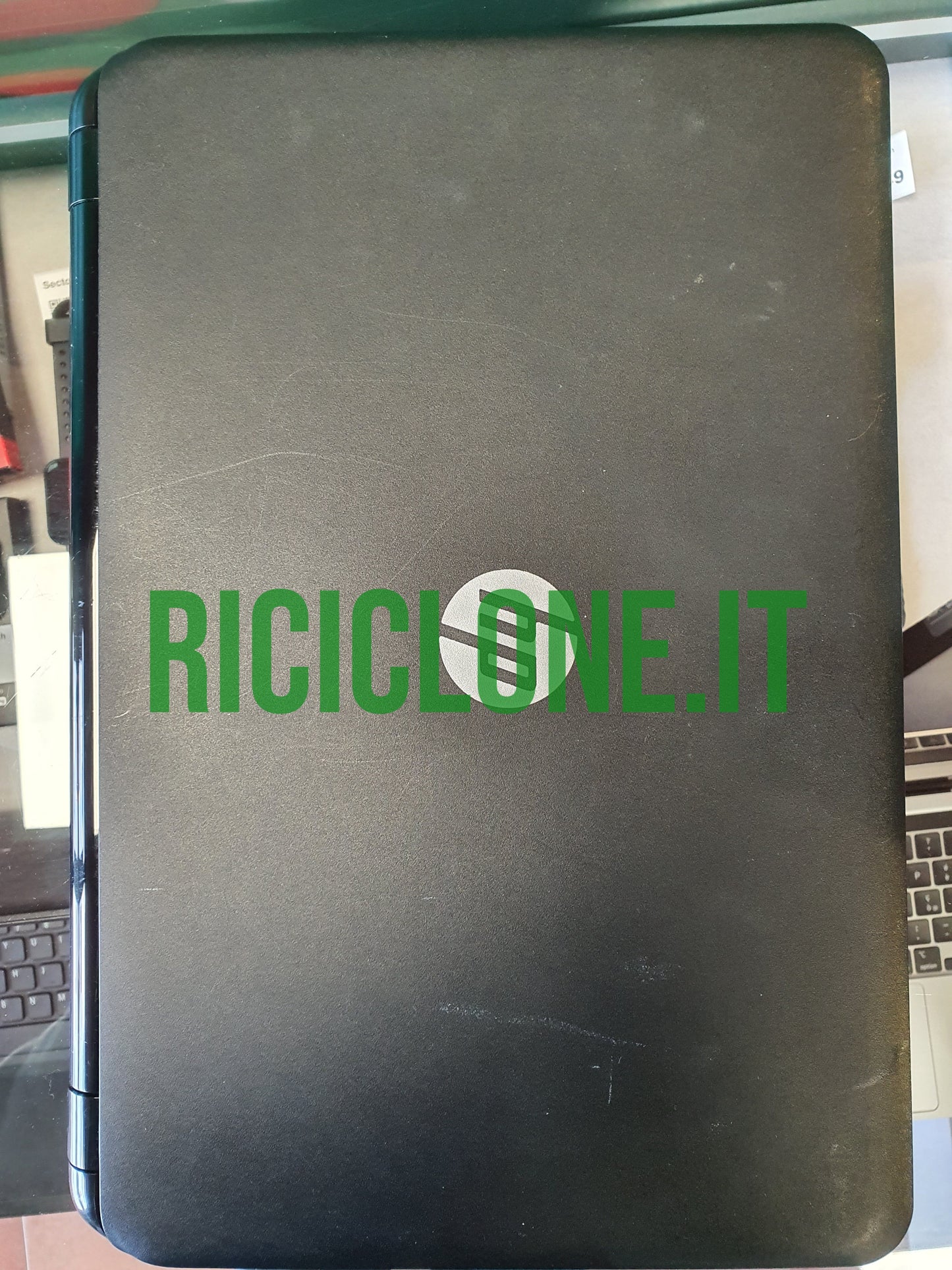 HP 250 G3 - 15" - 4gb RAM - HD 256 gb SSD riciclone-smartphone