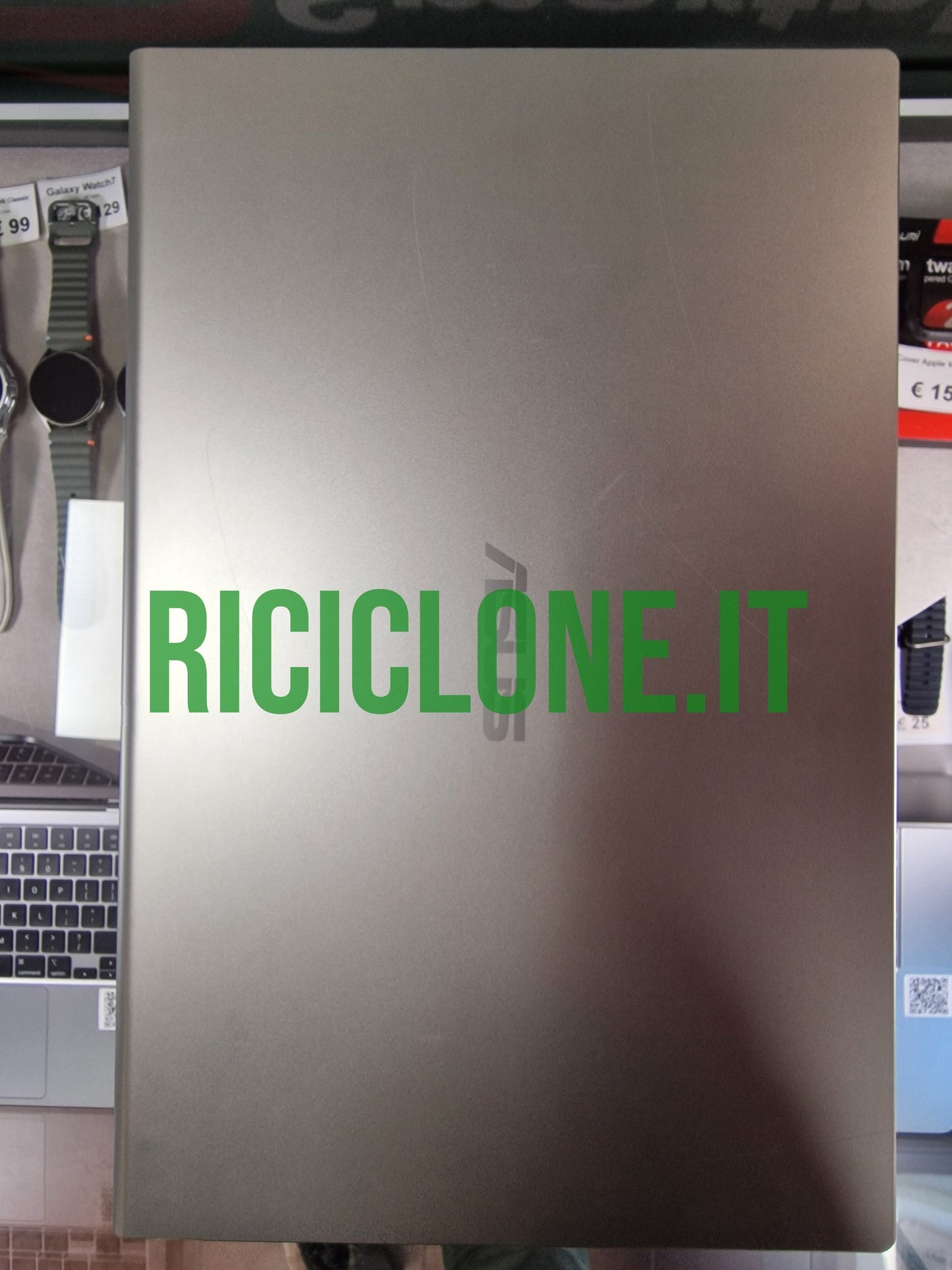 ASUS VivoBook F515EA - 15.6" - 8gb RAM - 256gb SSD