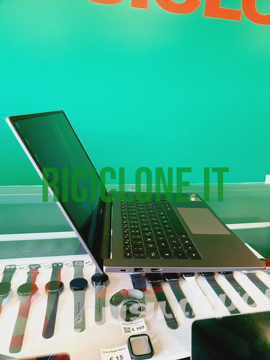 Huawei MateBook D 14" - 8gb RAM - 460gb SSD