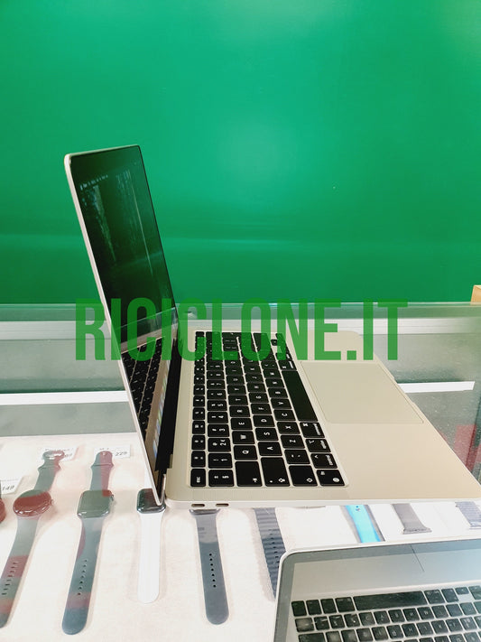 Apple MacBook Air 13.3" M1 - Ram 8 GB - SSD 256 GB - 2020