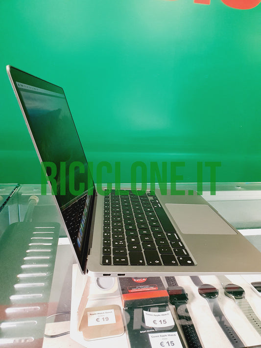 Apple MacBook Air 13.3" M1 - Ram 8 GB - SSD 512 GB - 2020 riciclone-smartphone