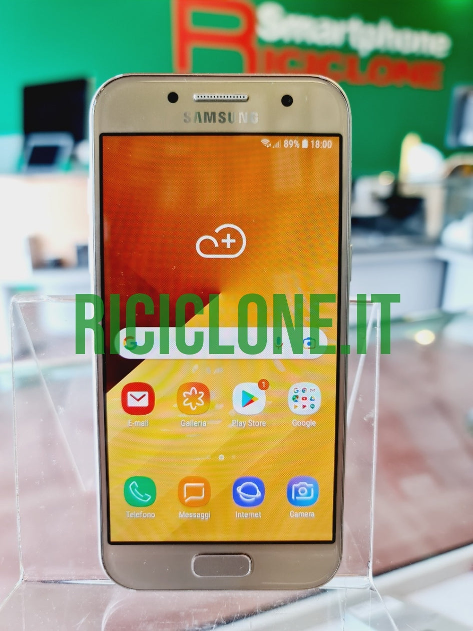 Samsung Galaxy A3 2017 - 16gb - oro