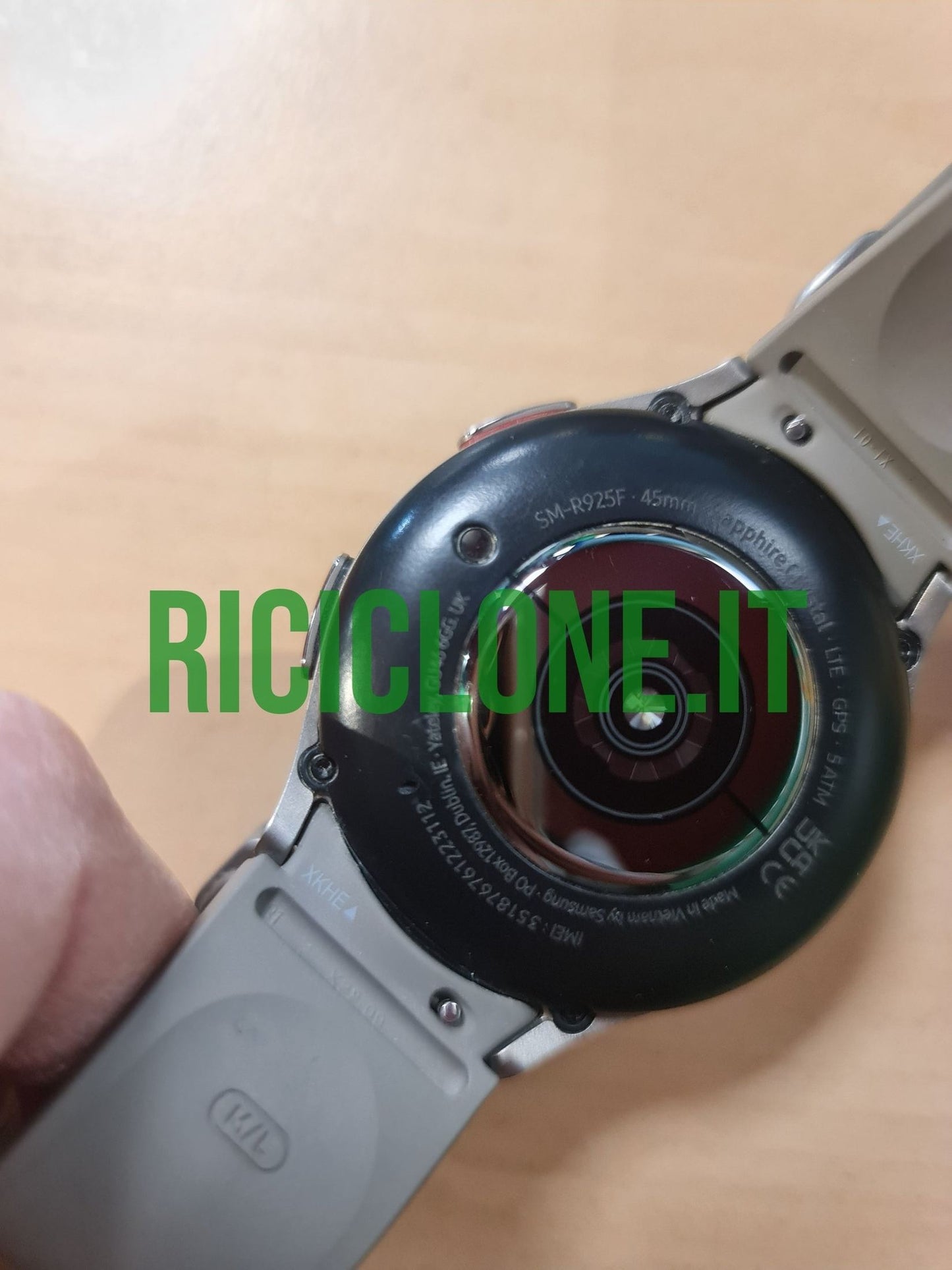 Samsung Galaxy Watch5 Pro - 45 mm - LTE - beige