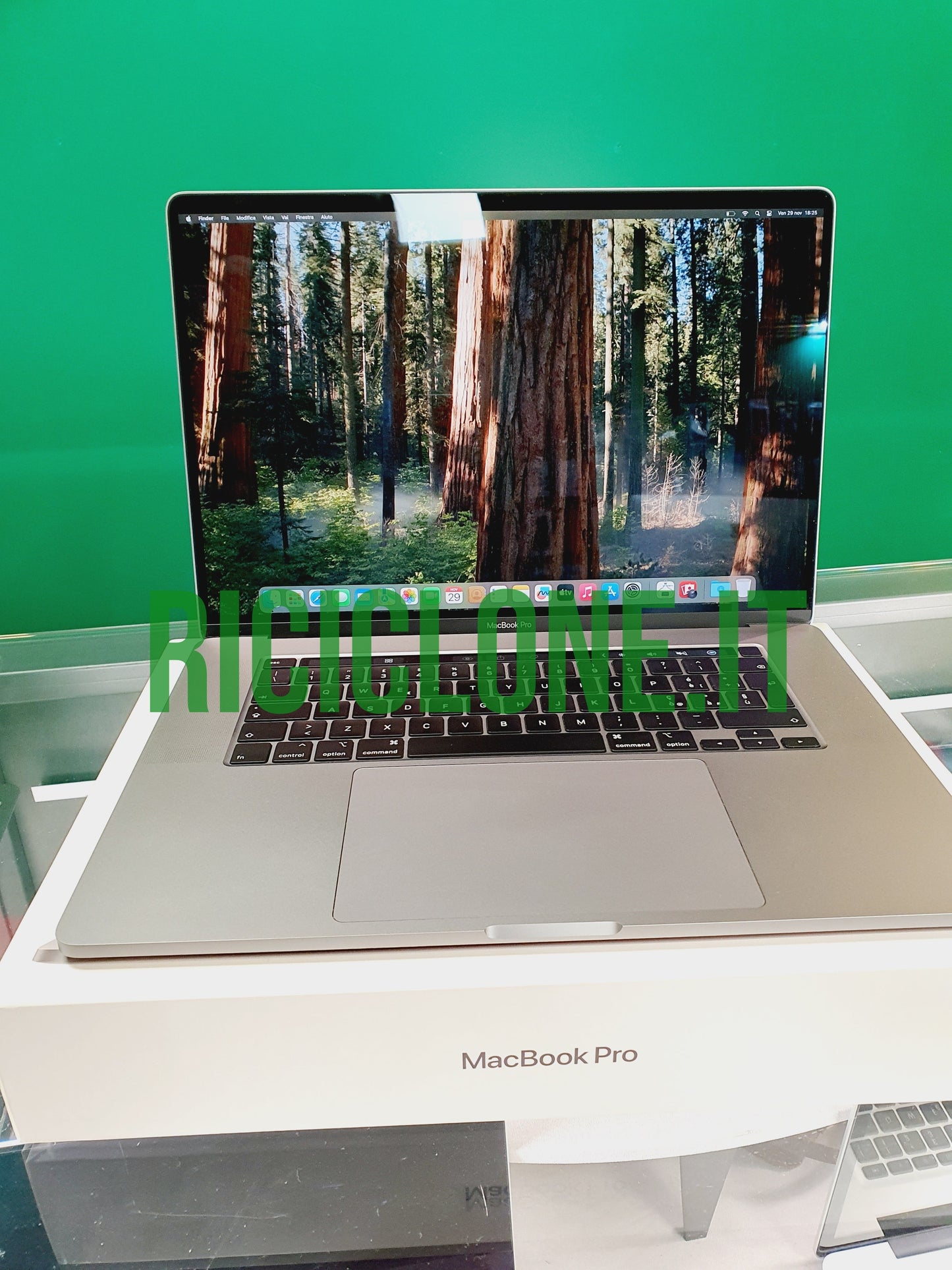 Apple MacBook Pro Retina 16" - 16 gb RAM - 1 Tb SSD (2019)