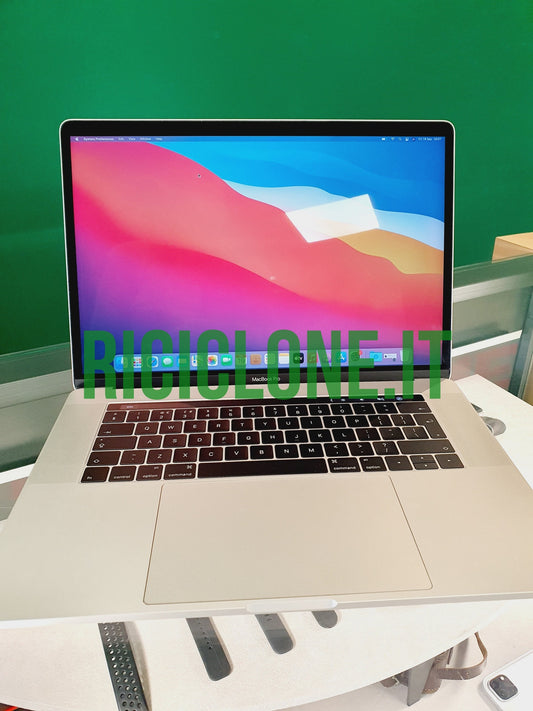Apple MacBook Pro Retina 15" - 16 gb RAM - 512 gb SSD (2016)
