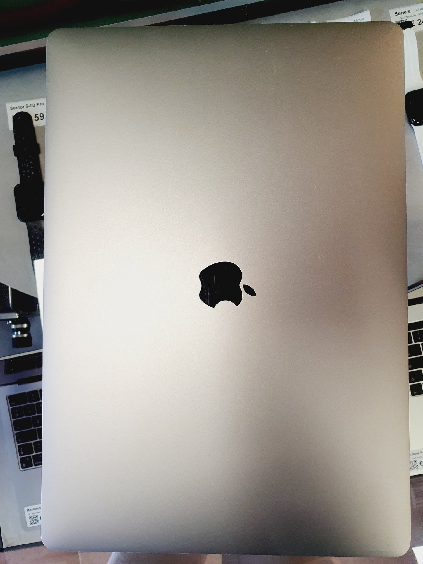 Apple MacBook Pro Retina 16" - 32 gb RAM - 512 gb SSD (2019)