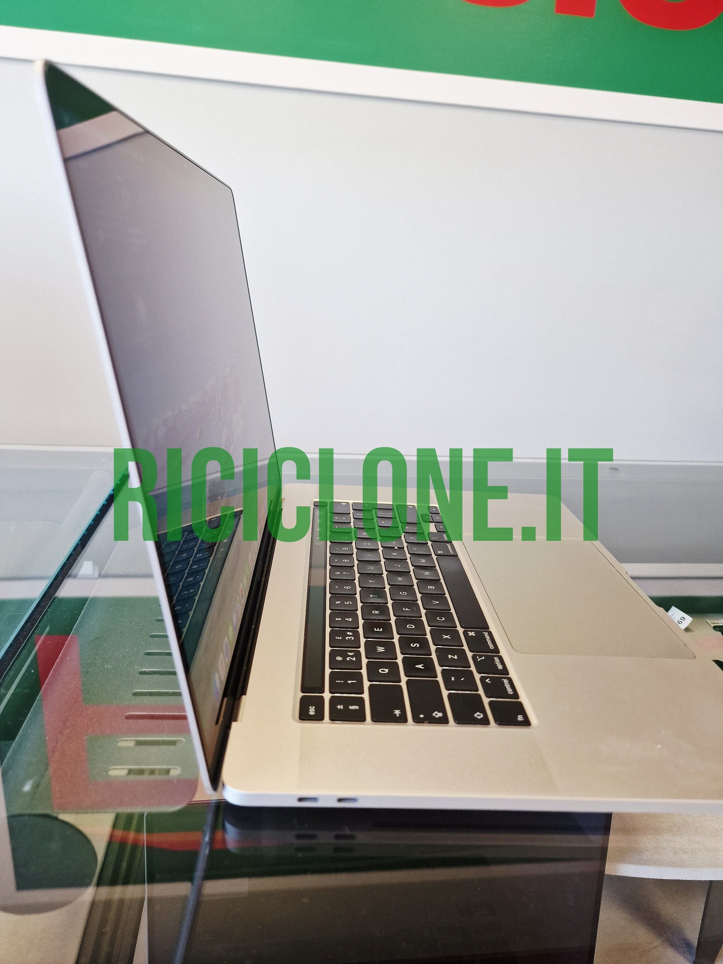 Apple MacBook Pro Retina 16" - 16 gb RAM - 1 Tb SSD (2019) argento