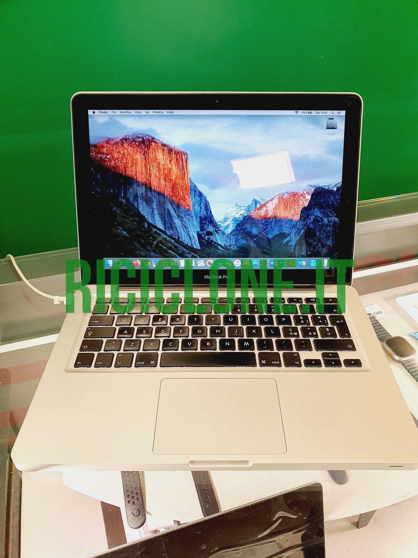 Apple MacBook Pro 13" - 8 gb RAM - 256 gb (2009)