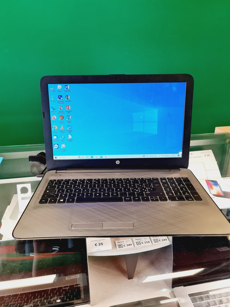 HP Notebook 15-af134nl - 15.6" - 4gb RAM - HD 220 gb