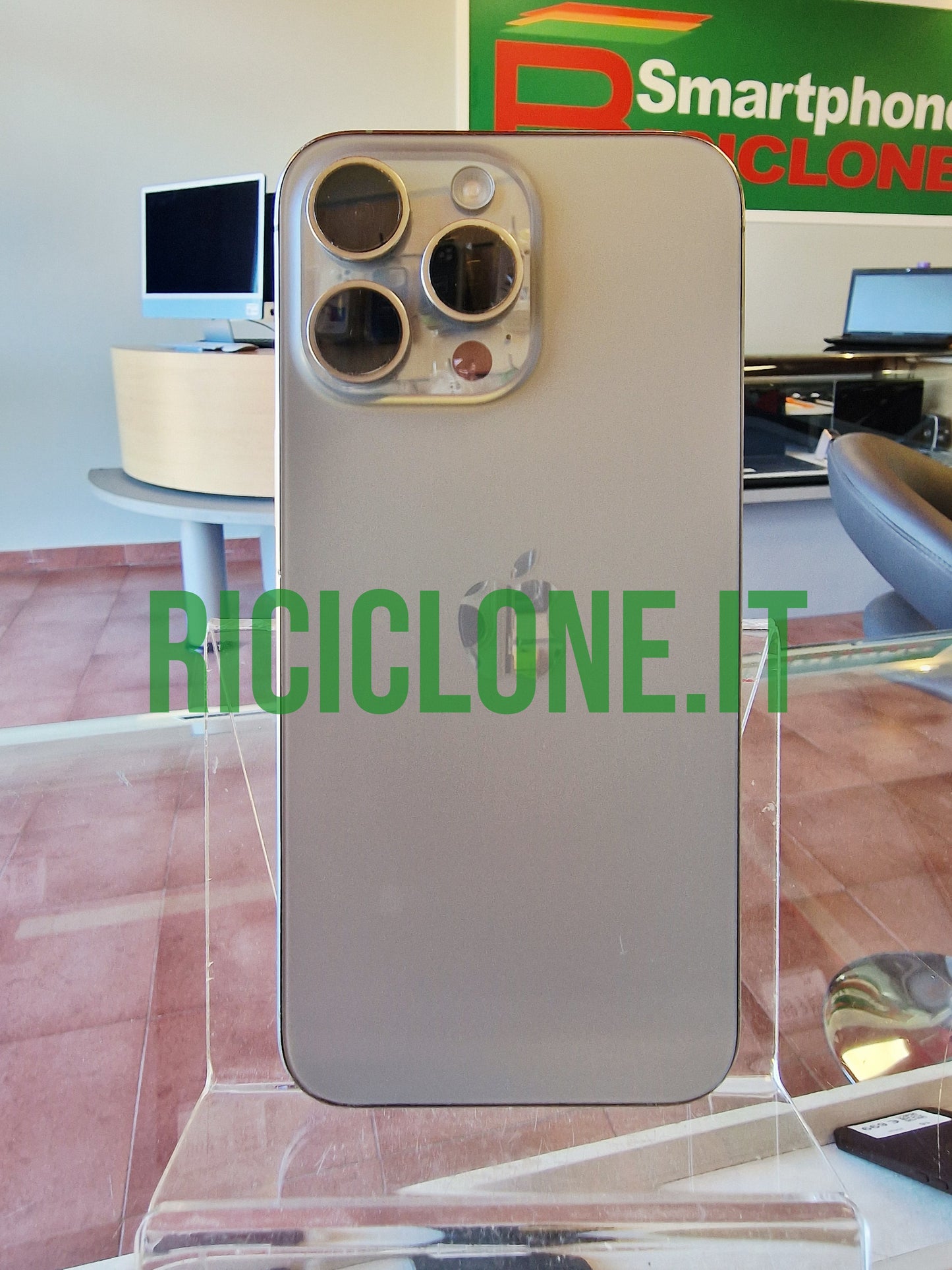 Apple iPhone 15 Pro Max - 1 Tb - titanio
