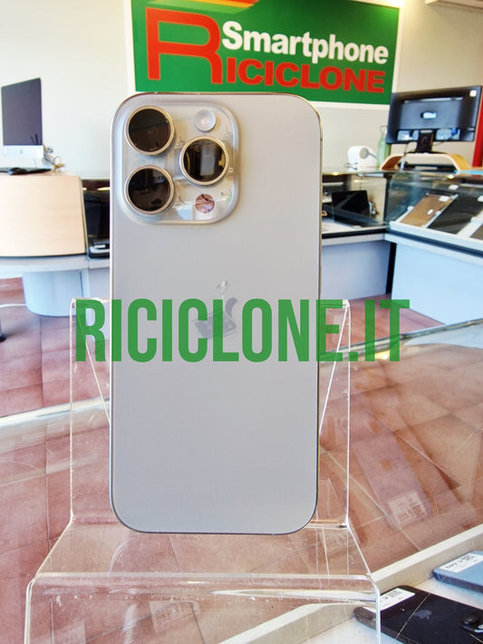 Apple iPhone 16 Pro - 1 Tb - titanio