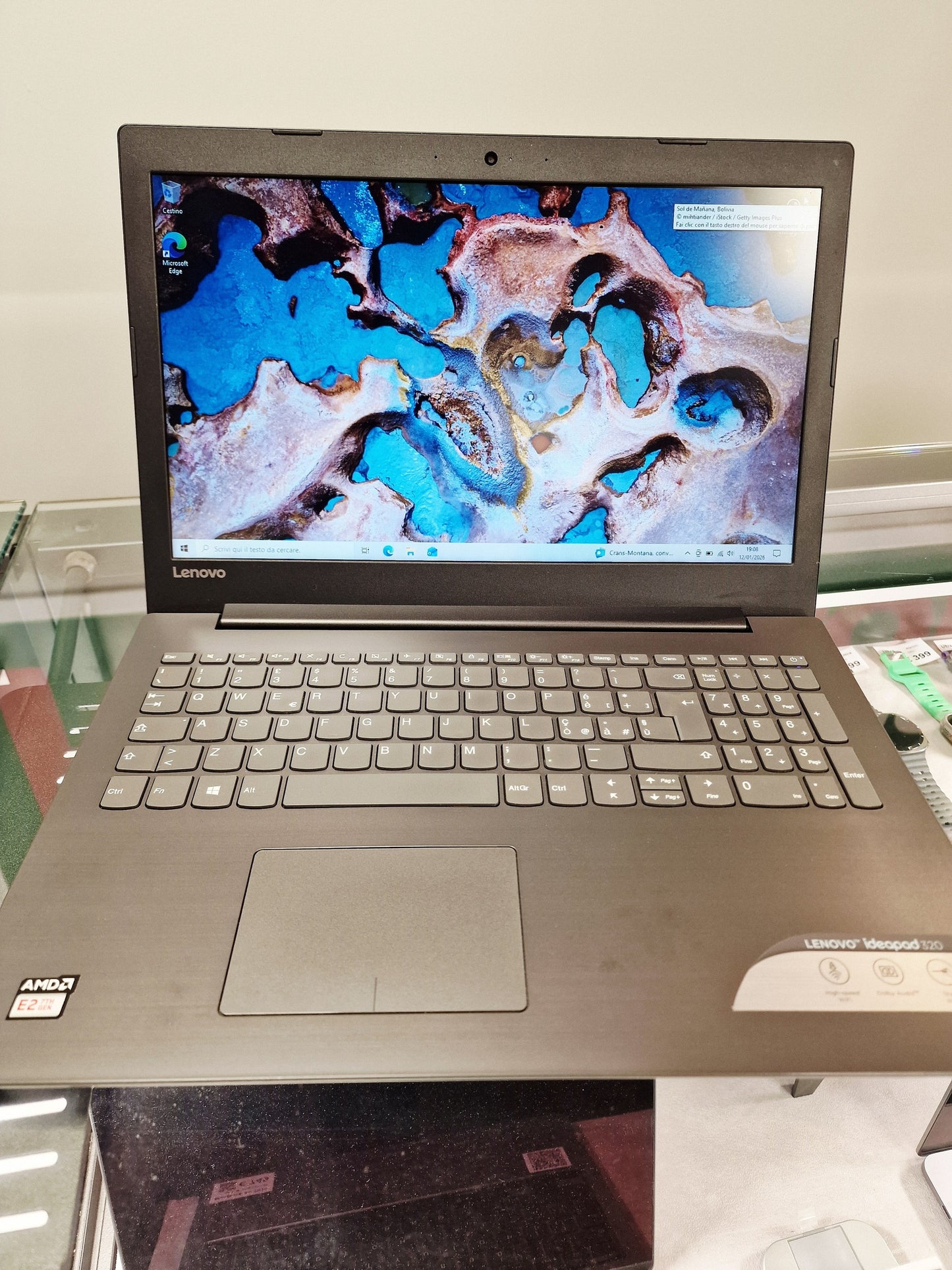 ASUS IdeaPad 320-15AST - 15.6" - 4gb RAM - 512gb SSD