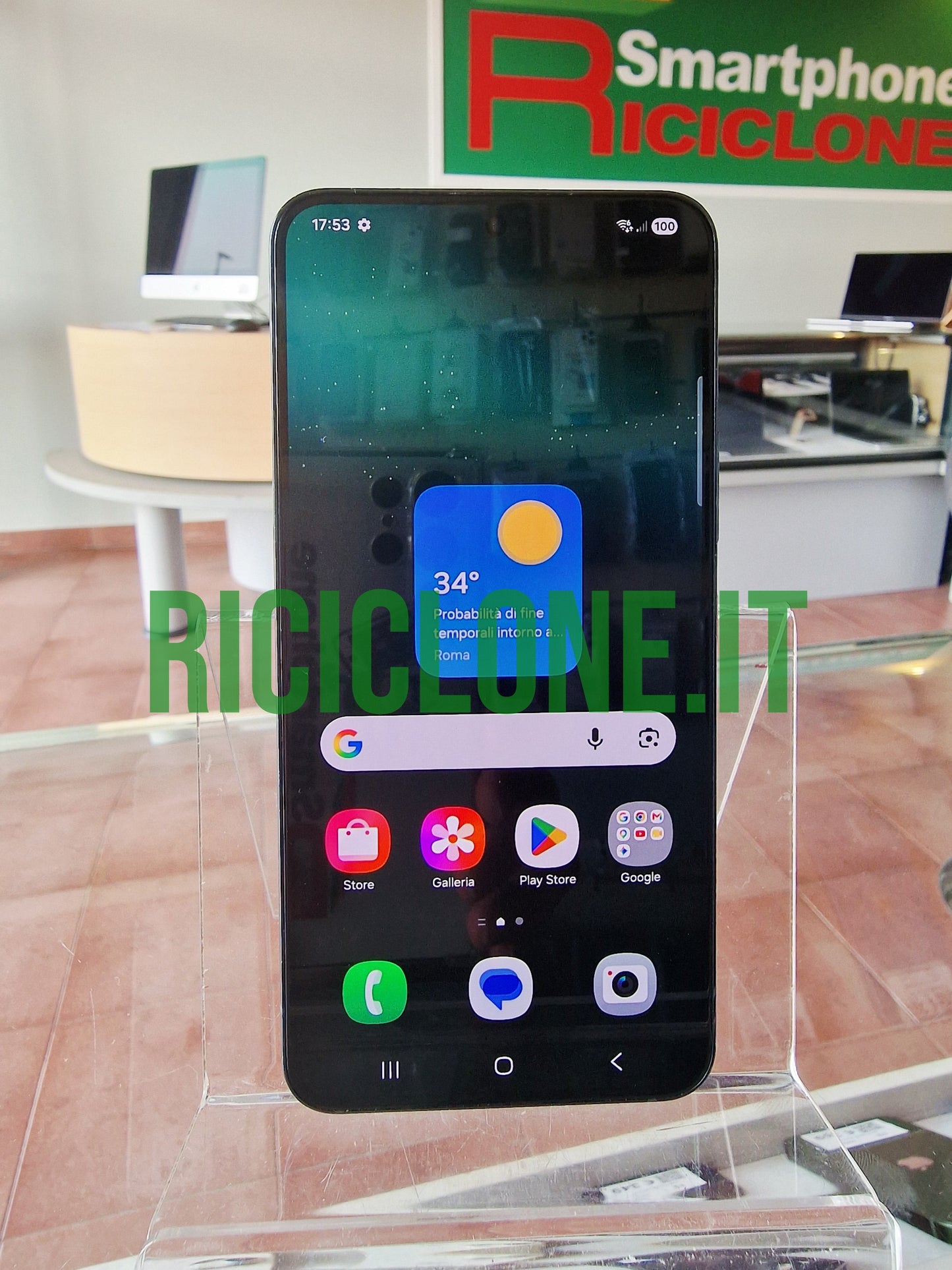 Samsung Galaxy S22 128GB verde schermo attivo con interfaccia Android
