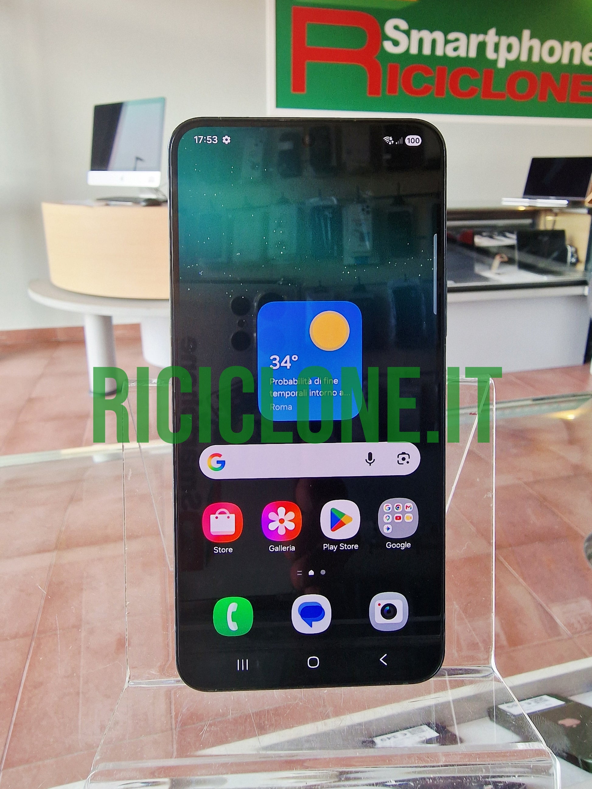 Samsung Galaxy S22 128GB verde schermo attivo con interfaccia Android