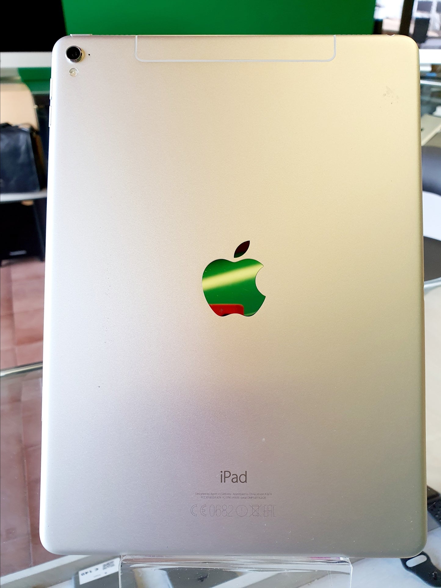 Apple iPad Pro (2016) - 9,7" - 128gb - wi-fi+cellular - argento