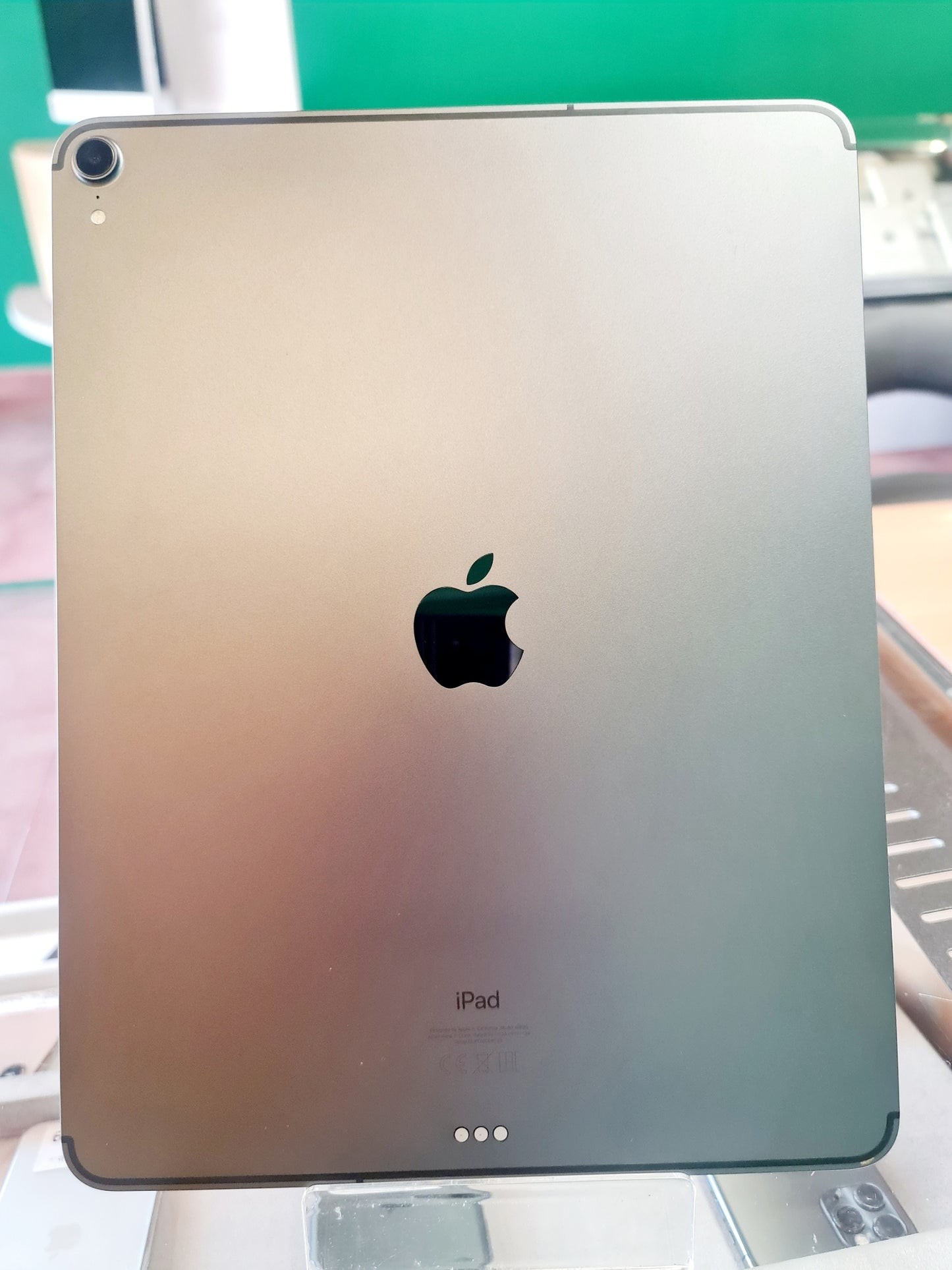 Apple iPad Pro 3 (2018) - 12,9" - 64gb - cellular - grigio