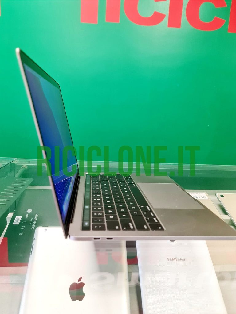 Apple MacBook Pro Retina 13" - 8 gb RAM - 256 gb SSD (2017)
