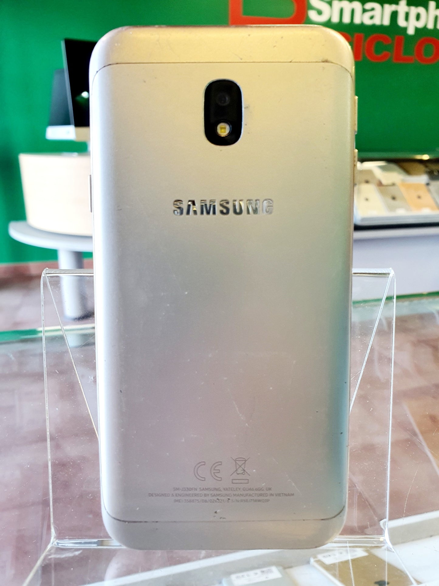Samsung Galaxy J3 (2017) - 16gb - oro