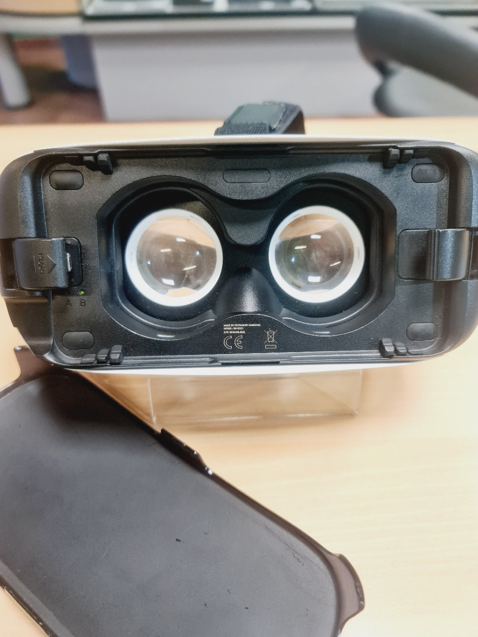 Samsung Gear VR Oculus SM-R322 Visore VR Realtà Virtuale